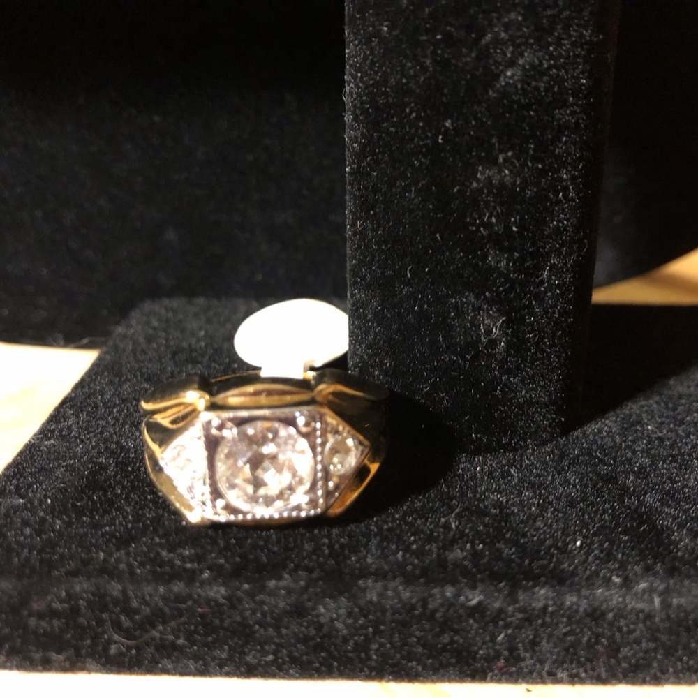 Men’s Gold tone Cubic Zirconia Ring NWT
